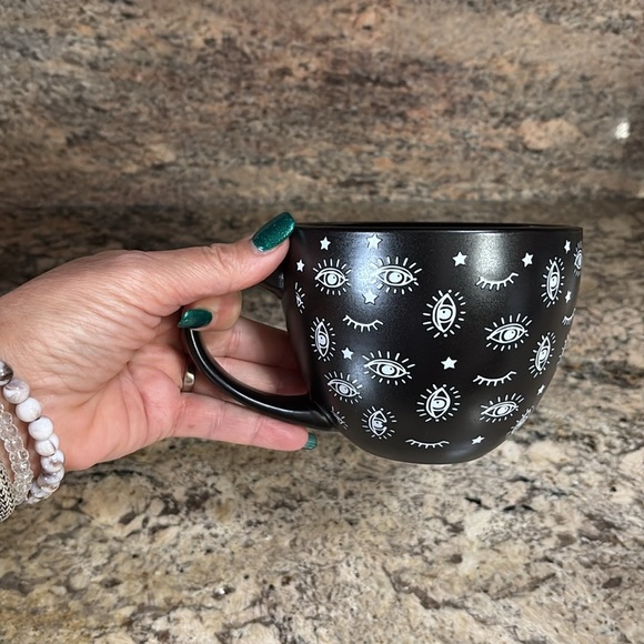 Evil eye stars black white coffee tea mug 18 oz
MADE IN USA - Picture 8 of 10